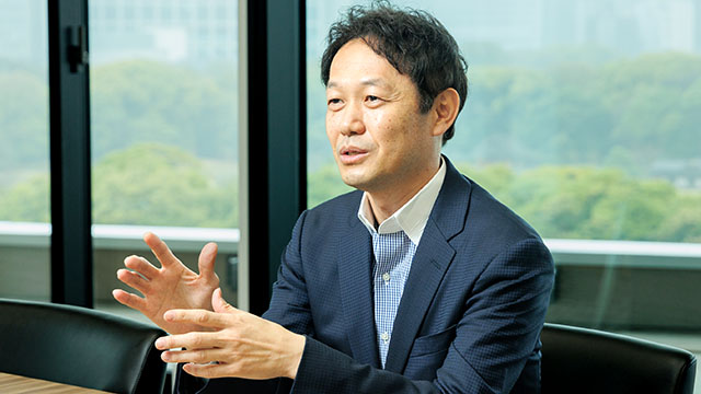 職場で業務に挑み、それぞれの課題を認識し、知識・スキルを身に付けられる環境があれば研修は必要ない 人材開発センターはその理想の環境を目指し「教える」ではなく「気づき・動く」教育への進化を図っていく