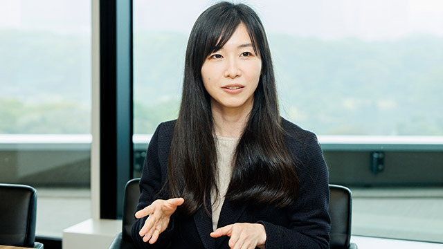 OJTリーダーが中心となって全員で新人を見守る部署も生まれており、早くも手応えを感じている