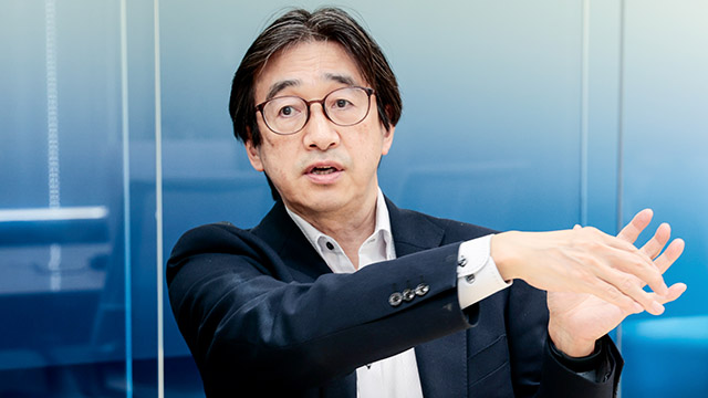 「受講日の2日間ではなく、事前・事後を含めた6～7カ月間が研修期間です」と伝えている