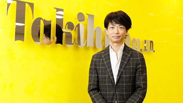 従来の対面研修を「新入社員共育プログラム　オンライン1年間伴走型」にバージョンチェンジ