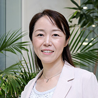 シニアコンサルタント 山本 りえ