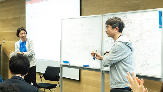 全マネジャーが1on1を徹底的に学び 何でも話しやすいチームづくりを進めている