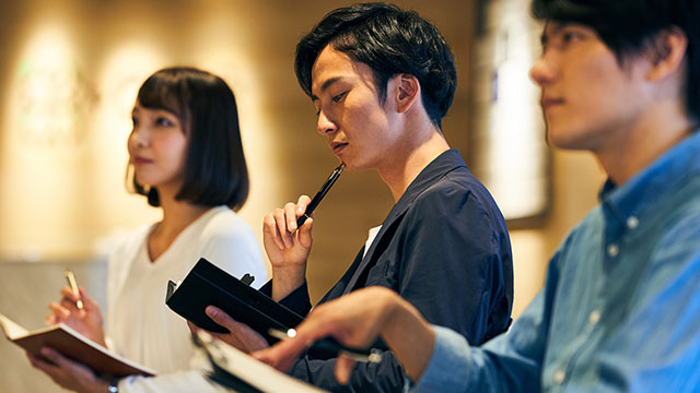短時間×複数回開催の分散型オンラインセッション 若手活性化共育プログラム