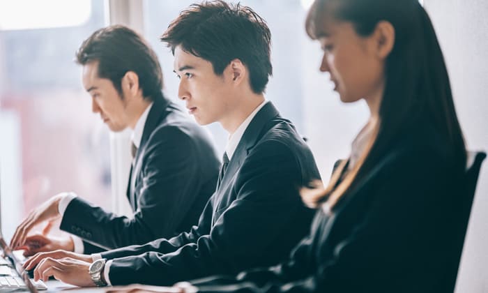 自律的に行動し経験から学ぶ仕事の仕方を身につける新入社員研修