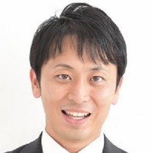 講師