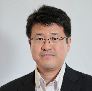講師