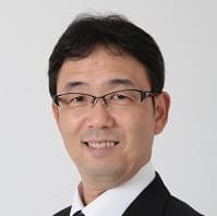 講師
