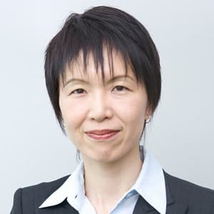 講師