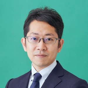 講師
