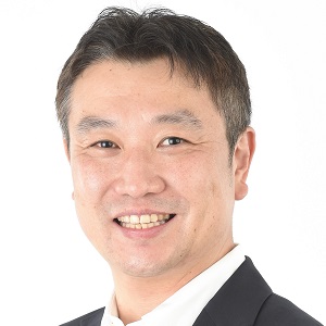 講師