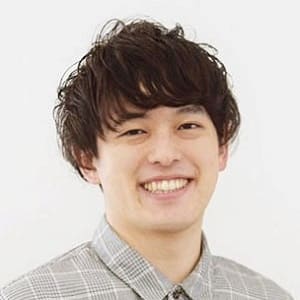 講師