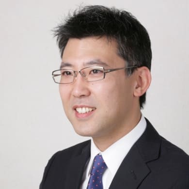 講師