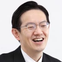 講師