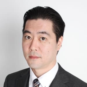 講師