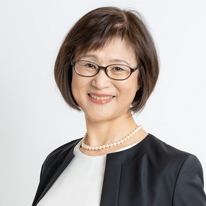 講師