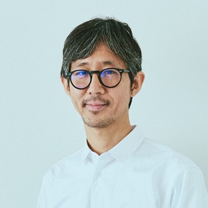 講師