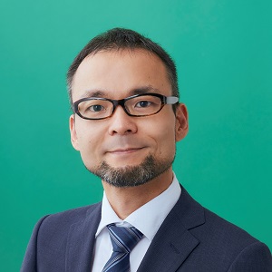 講師