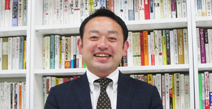 部下に仕事を任せられるようになり、笑顔が増えました